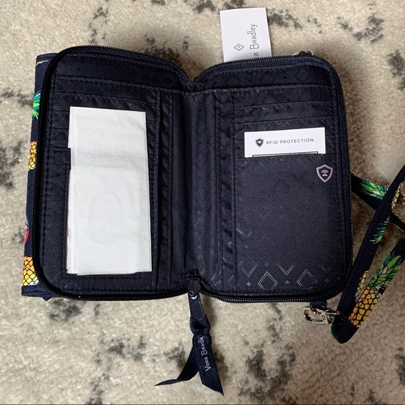 New! RFID 3-in-1 Crossbody in Toucan Party - Picture 5 of 6